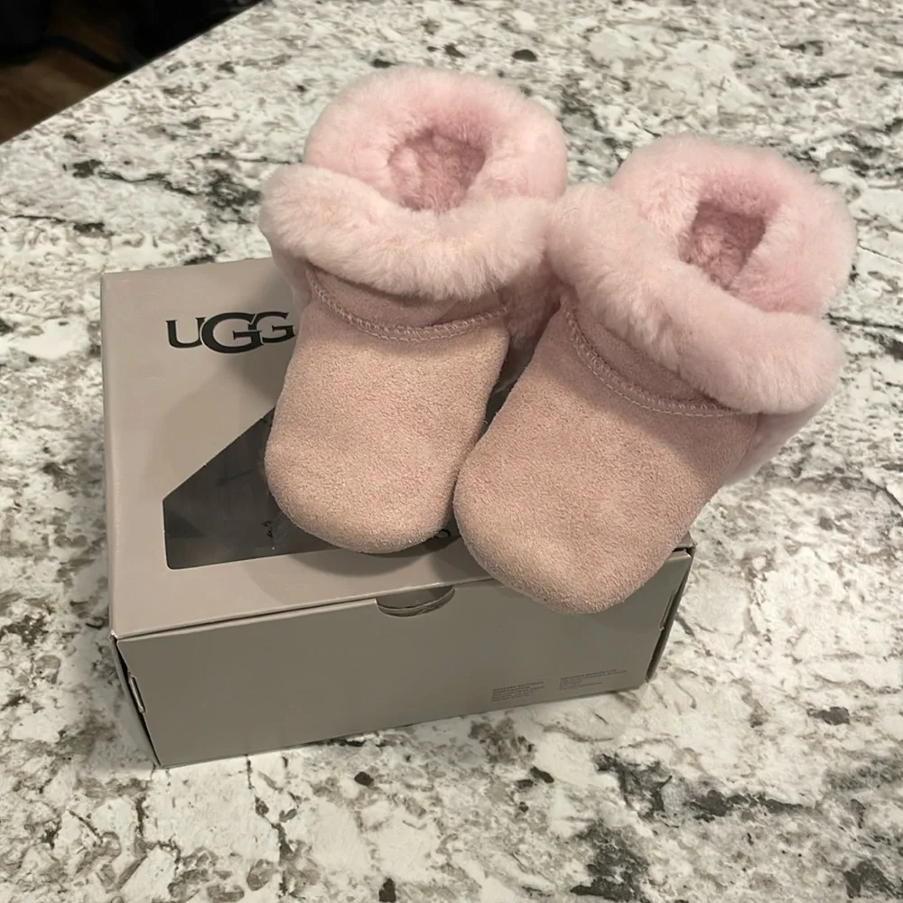 Baby Ugg Lassen Pink Size 4/5 M 12-18M